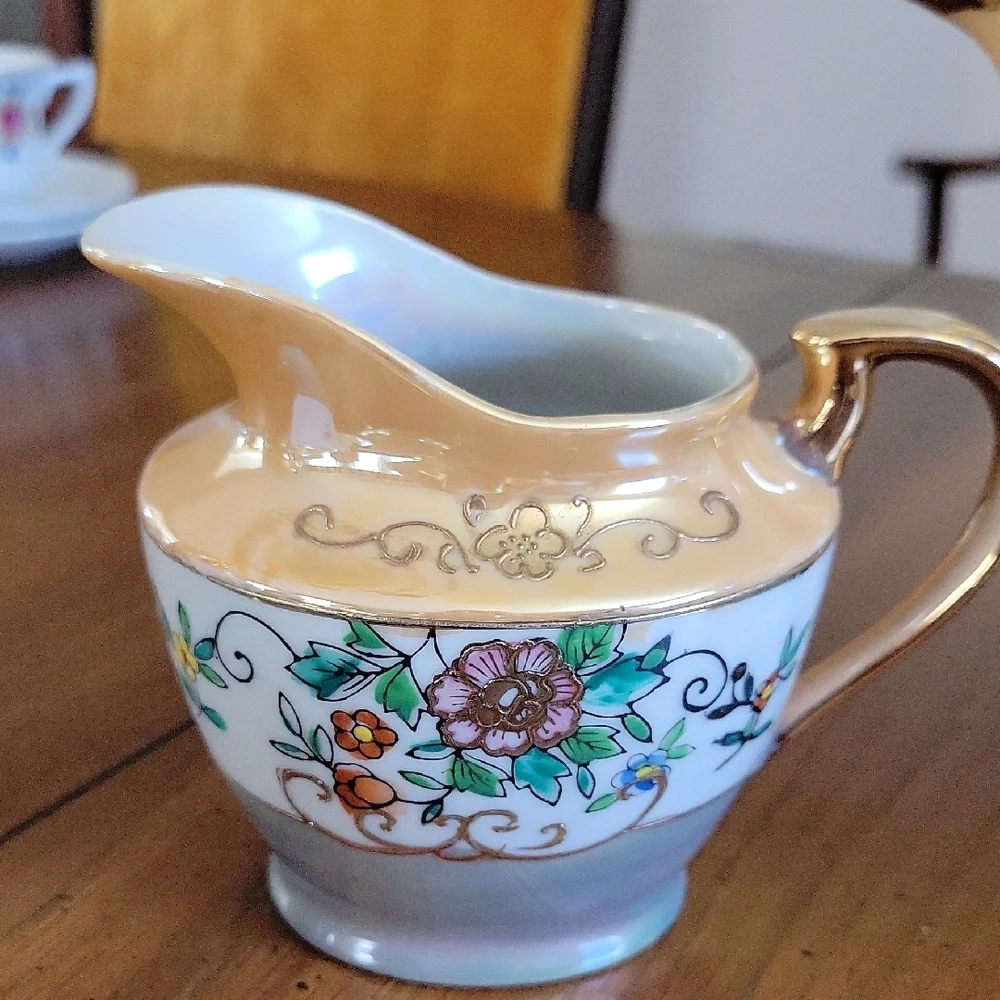 Takito & Co. of JAPAN VINTAGE HAND-PAINTED LUSTERWARE TEA SET
